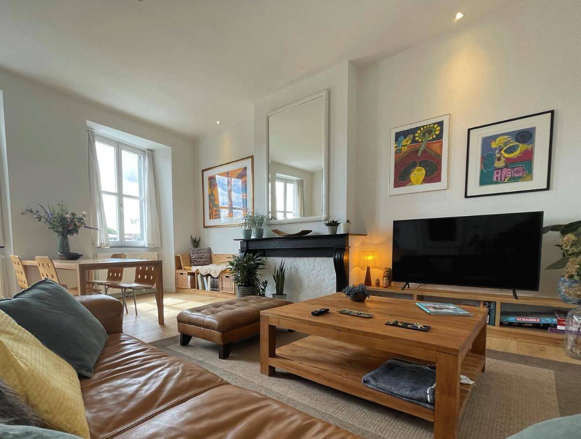Appartement entier, Appartement et parking privatif le long de l Escaut in Tournai, Hainaut