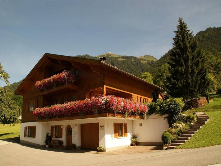 Hütte für 4 Personen, mit Terrasse im Montafon