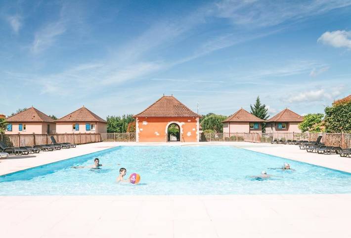 Parc de vacances pour 6 personnes, avec jardin et piscine dans le Lot - 2