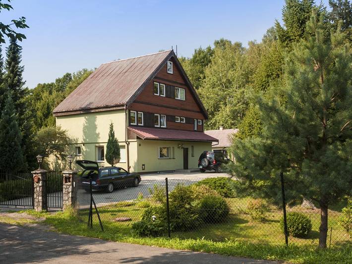 Ferienhaus für 8 Personen, mit Balkon und Terrasse sowie Garten in Pommern