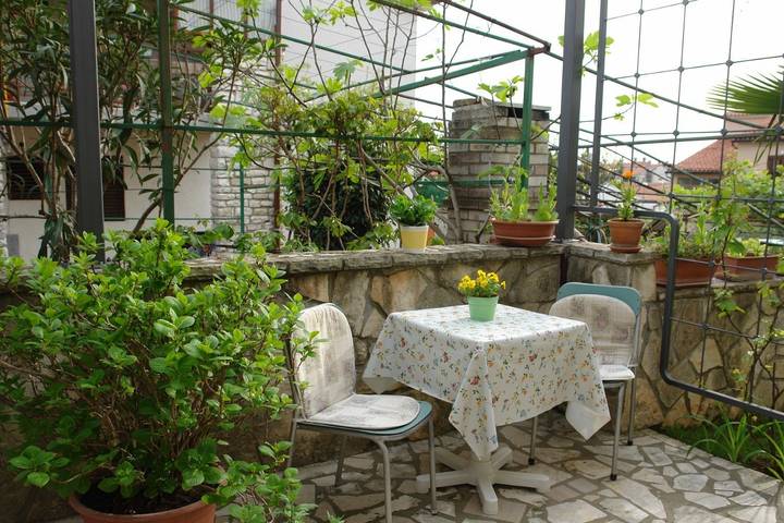 Ferienwohnung für 2 Personen, mit Balkon/Terrasse in Poreč