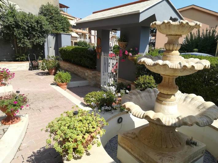 Ferienwohnung für 2 Personen, mit Terrasse und Garten sowie Ausblick