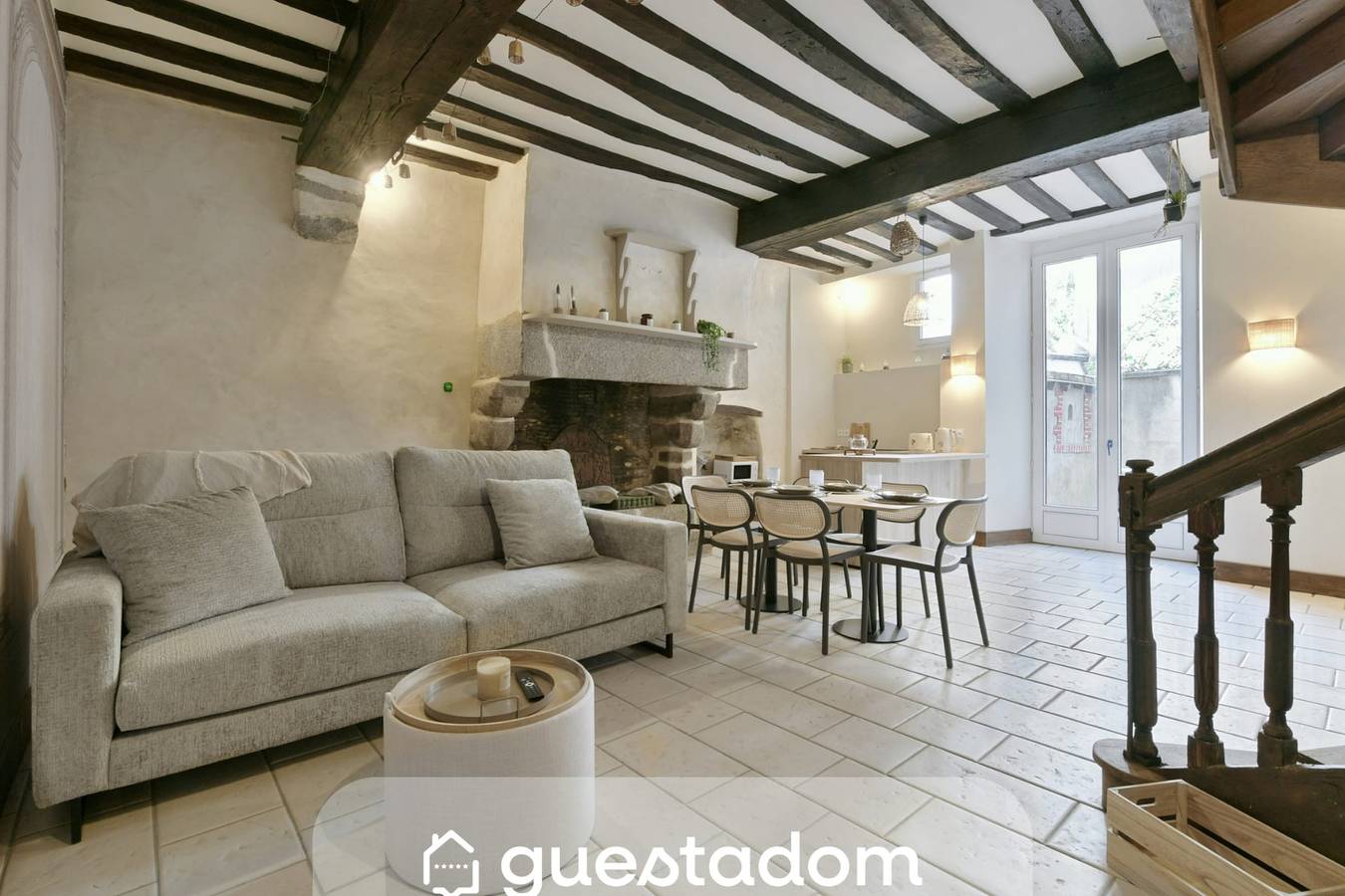 Le Mazagran - Wifi - Terrasse - Centre in Laval, Mayenne