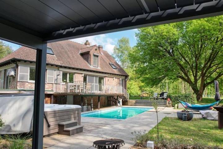 Location de vacances pour 7 personnes, avec jardin et sauna ainsi que piscine et jacuzzi à Heusden-Zolder - 2