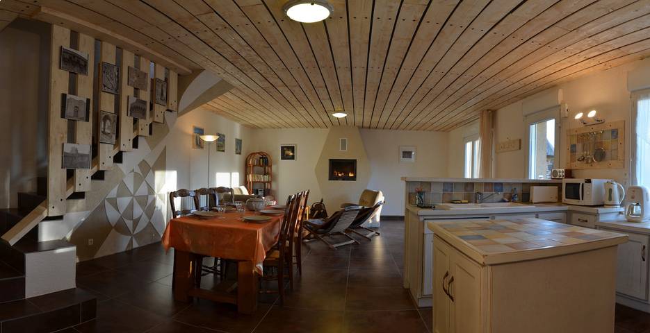 Location de vacances pour 5 personnes, avec jardin à Meillac