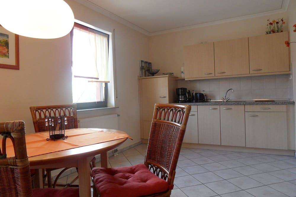 Ganze Wohnung, Geräumiges 1-Zimmer-Appartment (45qm) mit Küche in Nordheim am Main, Fränkisches Weinland