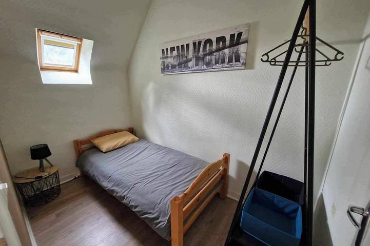 Location de vacances pour 2 personnes, avec jardin ainsi que piscine et terrasse à Bonnemain - 4