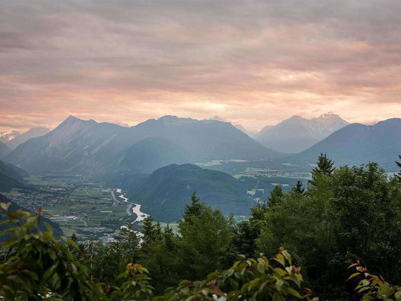 Hotel Inntalerhof - "Sonnenaufgang" Grand Lit-Neu! inkl. Fr in Mösern, Telfs