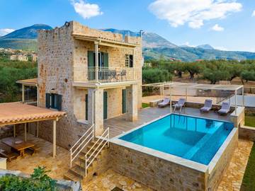 Cottage pour 4 personnes, avec jardin et balcon dans Région du Péloponnèse