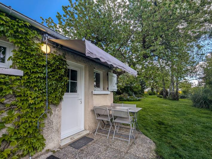 Gîte pour 2 personnes, avec jardin dans Indre