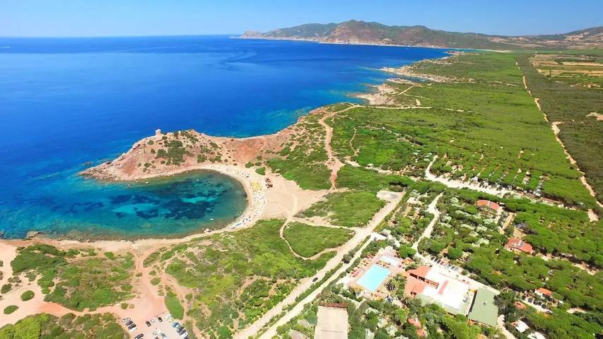 Gîte pour 2 personnes, avec Terrasse ainsi que Piscine et Vue en Sardaigne
