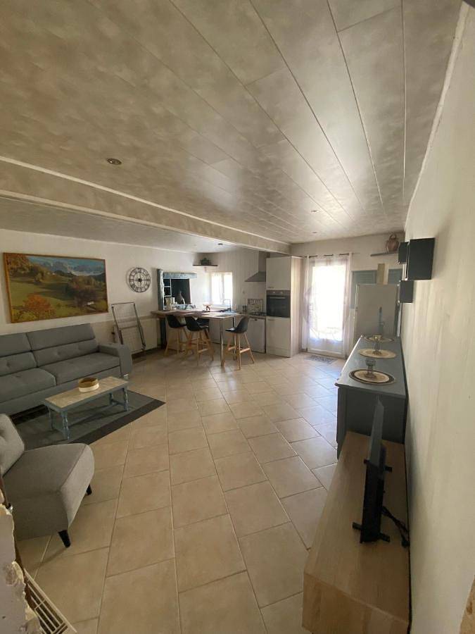 Location de vacances pour 4 personnes, avec jardin et terrasse à Saint-Savinien - 2
