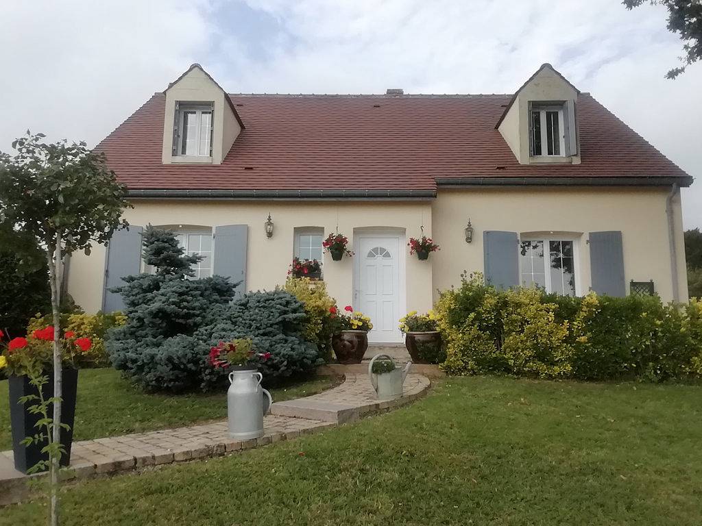 Chambres Beaumont-les-Autels - Chambre 1 in Beaumont-les-Autels, Région de Nogent-le-Rotrou