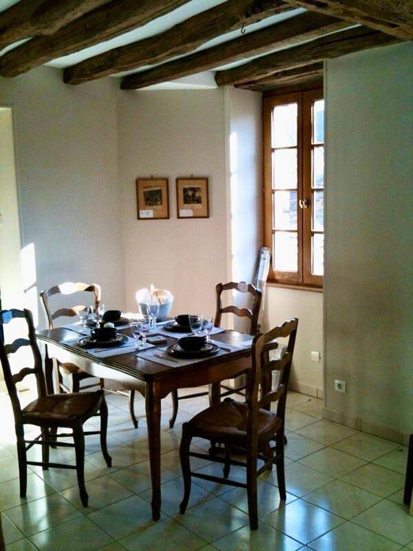 Location de vacances pour 5 personnes, avec balcon et vue à Semur-en-Auxois - 4