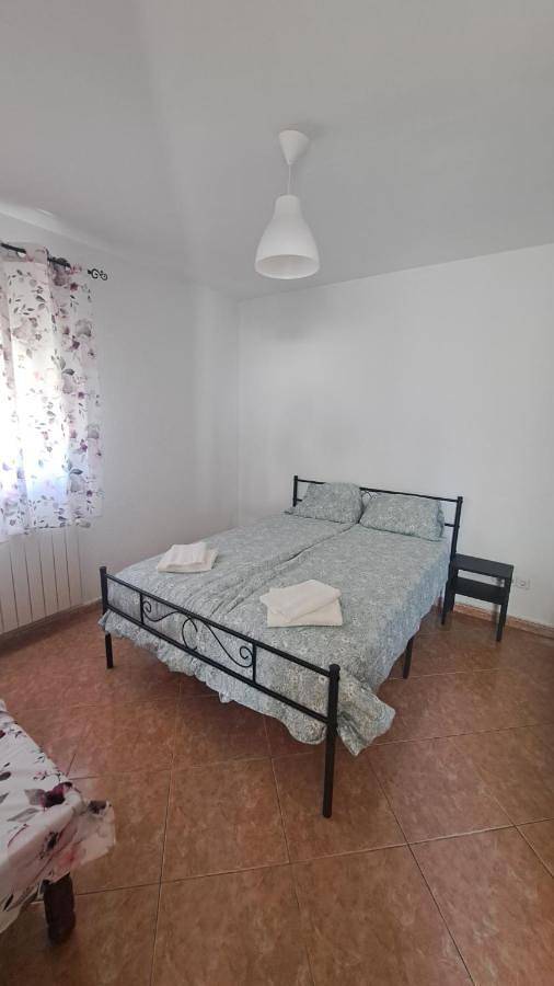 Location de vacances pour 8 personnes, avec terrasse à Fayón - 2