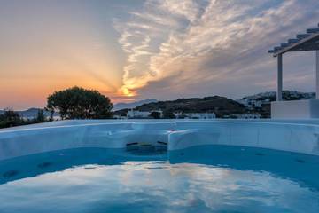 Gîte pour 3 personnes, avec jacuzzi ainsi que piscine et jardin dans Klima