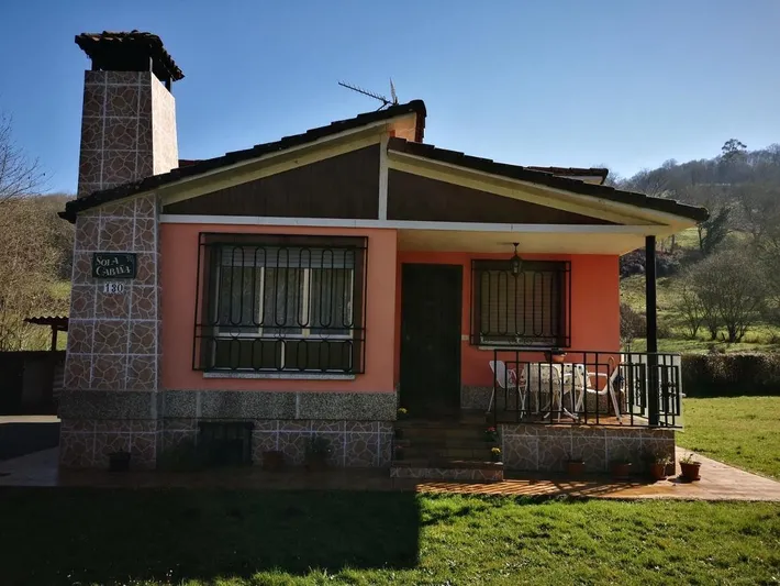 Casa de vacaciones para 4 personas, con vistas además de piscina y jardín, Se admiten mascotas - 1