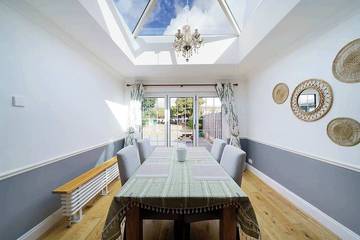 Bungalow für 6 Personen, mit Balkon in London