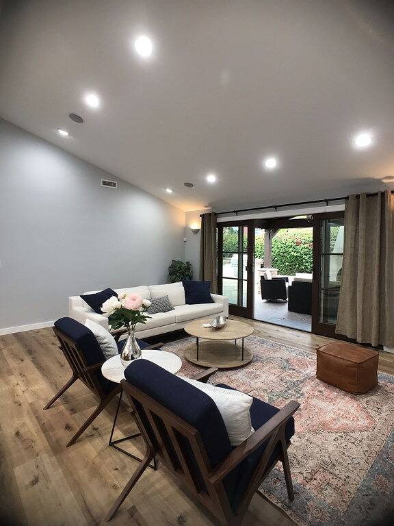 Gorgeous Detached Custom Craftsman Home - Walk to Beach! in Encinitas, San Diego County