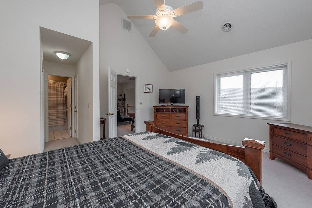 Cabin & Canoe- Lake Access Haustiere erlaubt in der Nähe von Wisp Ski Resort in McHenry, Deep Creek Lake