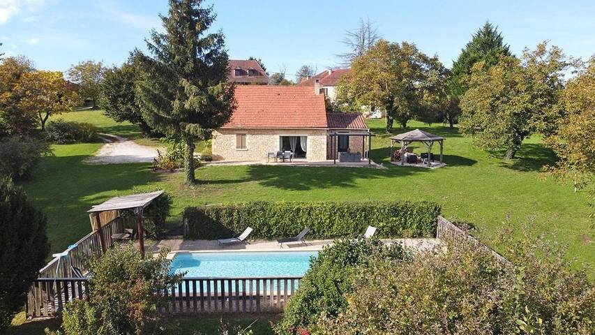 Maison de vacances pour 8 personnes, avec jardin et piscine, animaux acceptés