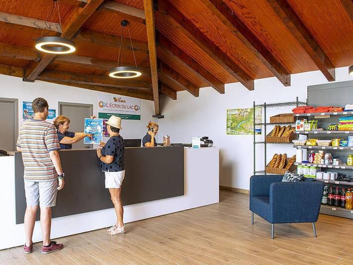 Ganzes Studio, Camping L'Ecrin du Lac - Studio 4 personen - Komfort in Chorges, Nationalpark Écrins