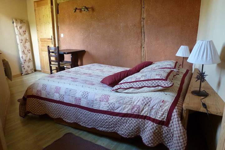 Gîte pour 6 personnes, avec jardin et sauna ainsi que terrasse et piscine à Château-Ville-Vieille - 4