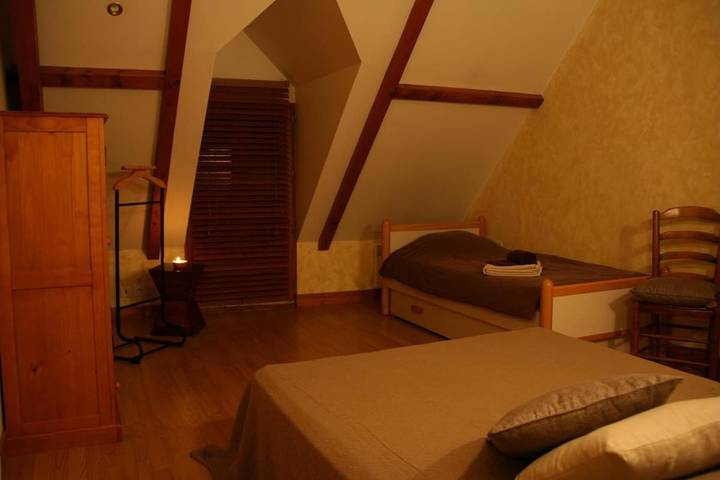 Location de vacances pour 8 personnes, avec jardin ainsi que vue et sauna, animaux acceptés à Chémery - 2