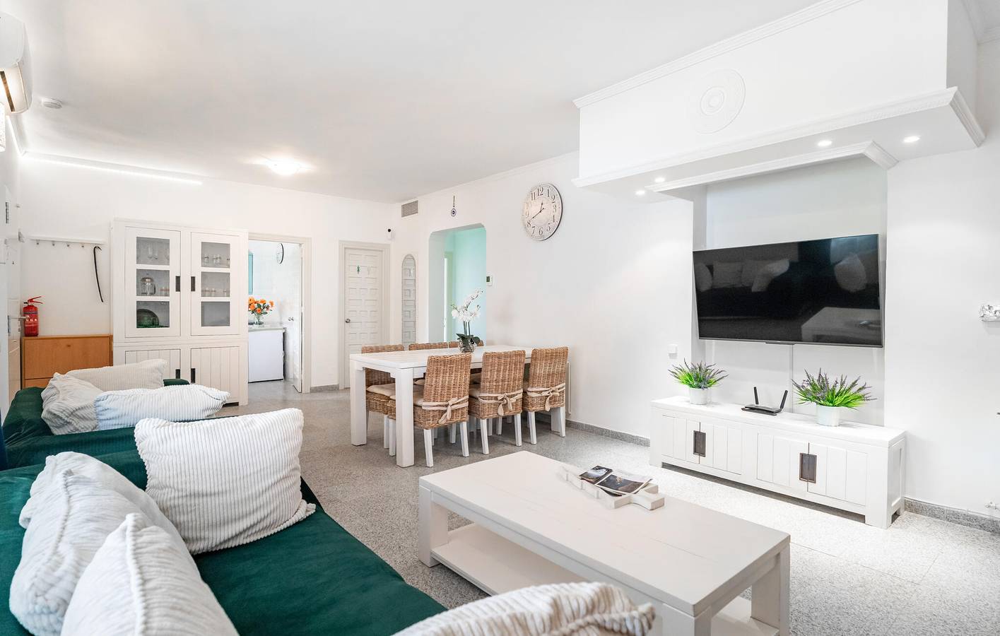Gemütliches Apartment mit Pool, AC & WiFi in der Nähe des Stadtzentrums von Carratraca in Carratraca, Málaga Provinz