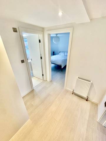 Holiday Apartment for 5 People in King's Hedges Ward, Cambridge, Photo 3