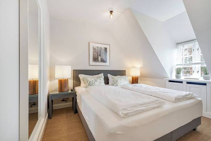 Ganze Wohnung, Diese Obergeschoss-Wohnung ist ca. 60 m² groß und bietet zwei Personen Platz. in Keitum, Sylt (Gemeinde)