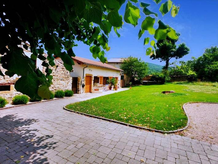 Maison d’hôte pour 2 personnes, avec Terrasse ainsi que Jardin et Vue à Vaugneray