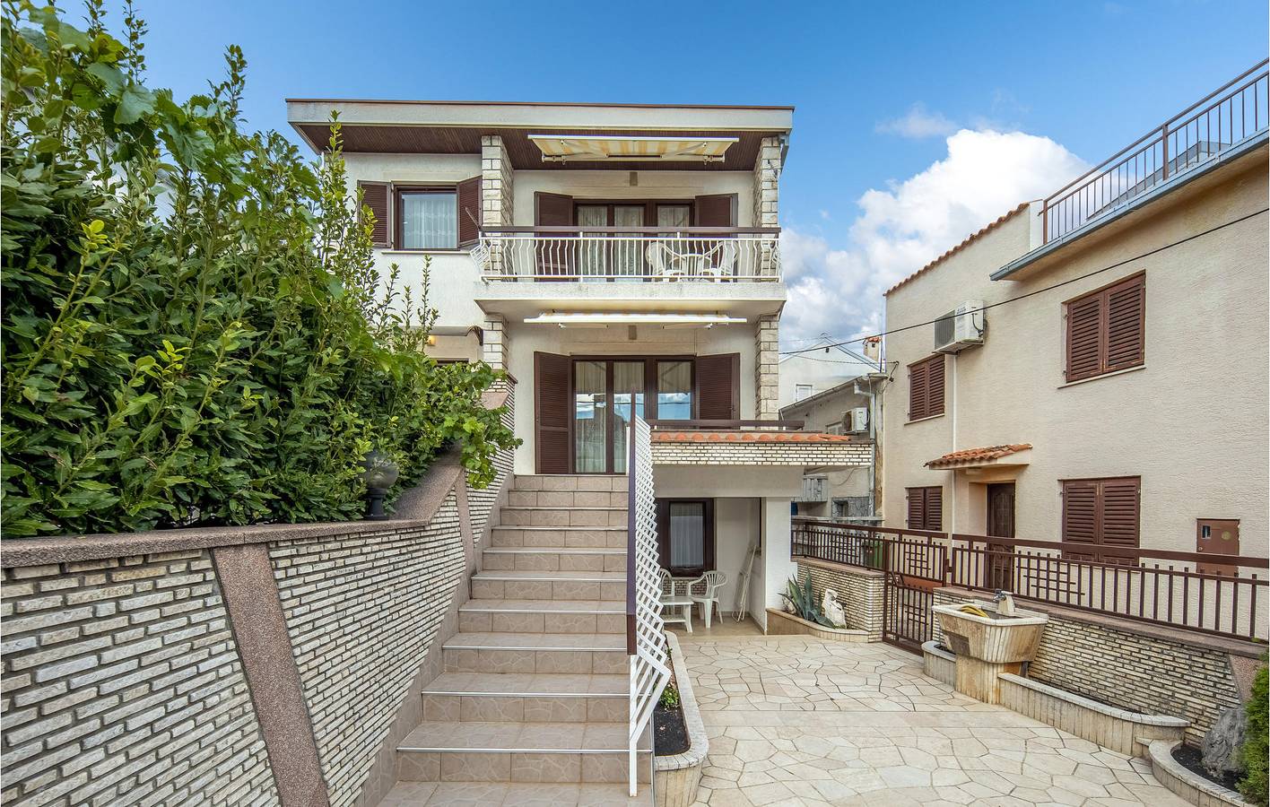 Cały apartament wypoczynkowy, Apartament wakacyjny dla 4 osób z taras in Jadranovo, Żupania primorsko-gorska