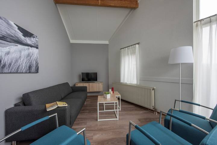 Bungalow voor 5 personen, with Balkon/Terras and Terras as well as Tuin in Domburg