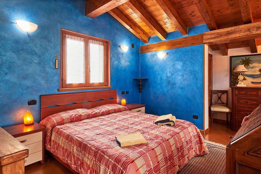 Wunderbares alleinstehendes Ferienhaus mit W-Lan, Klimaanlage, Tv, Terrasse und Haustiere erlaubt in Vercana, Gemeinde Vercana