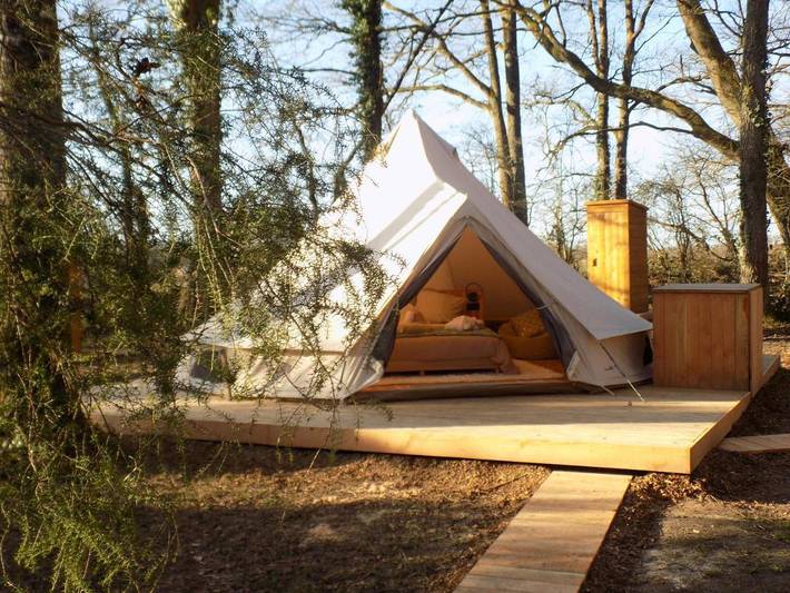 Gîte pour 2 personnes, avec jardin ainsi que terrasse et jacuzzi à Le Vigeant - 3