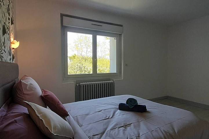 Location de vacances pour 8 personnes, avec jardin dans Vatan - 4