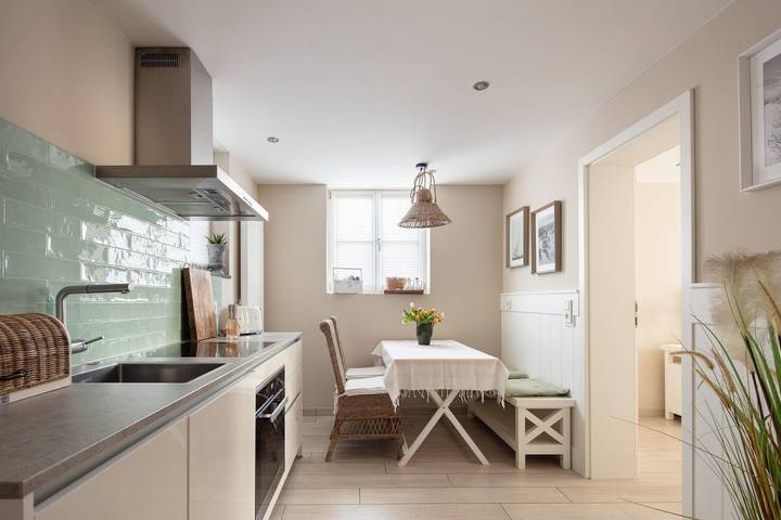 Ferienwohnung für 2 Personen, mit Terrasse und Garten sowie Sauna und Seeblick in Allensbach