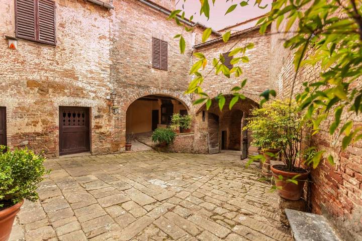 Station pour 3 personnes, avec jardin ainsi que piscine et vue à San Giovanni d'Asso - 4