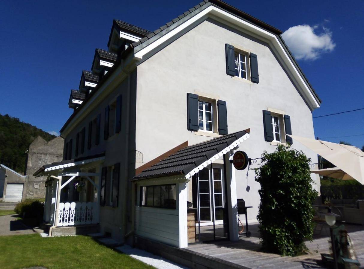 Basic Double Room in Fresse-sur-Moselle, Région d'Épinal