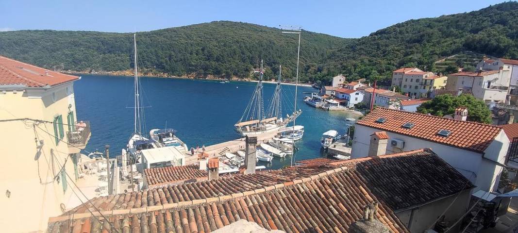 Ferienwohnung für 3 Personen, mit Terrasse und Ausblick, mit Haustier auf Cres - 2