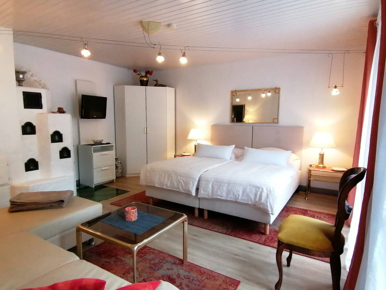 Entire apartment, Apartment '1' with Private Terrace, Shared Garden and Wi-Fi in Meersburg, Region Bodensee-Oberschwaben