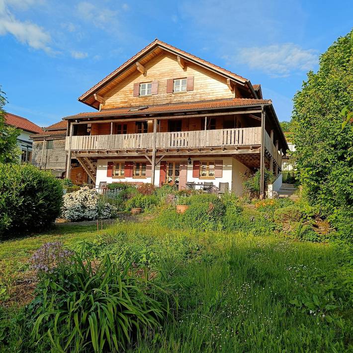 Appartement entier, Appartement Landblick Lalling avec terrasse privée, jardin et Wi-Fi in Lalling, Bavière Orientale