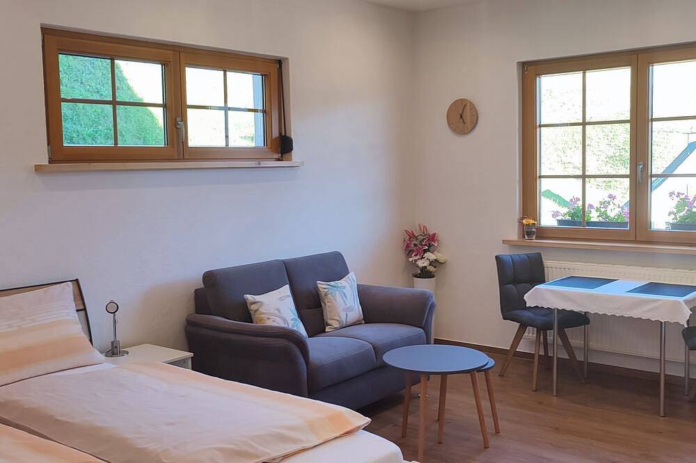 Ganze Wohnung, Ferienwohnung 'Wiesenpanorama' in Obermünstertal, Münstertal