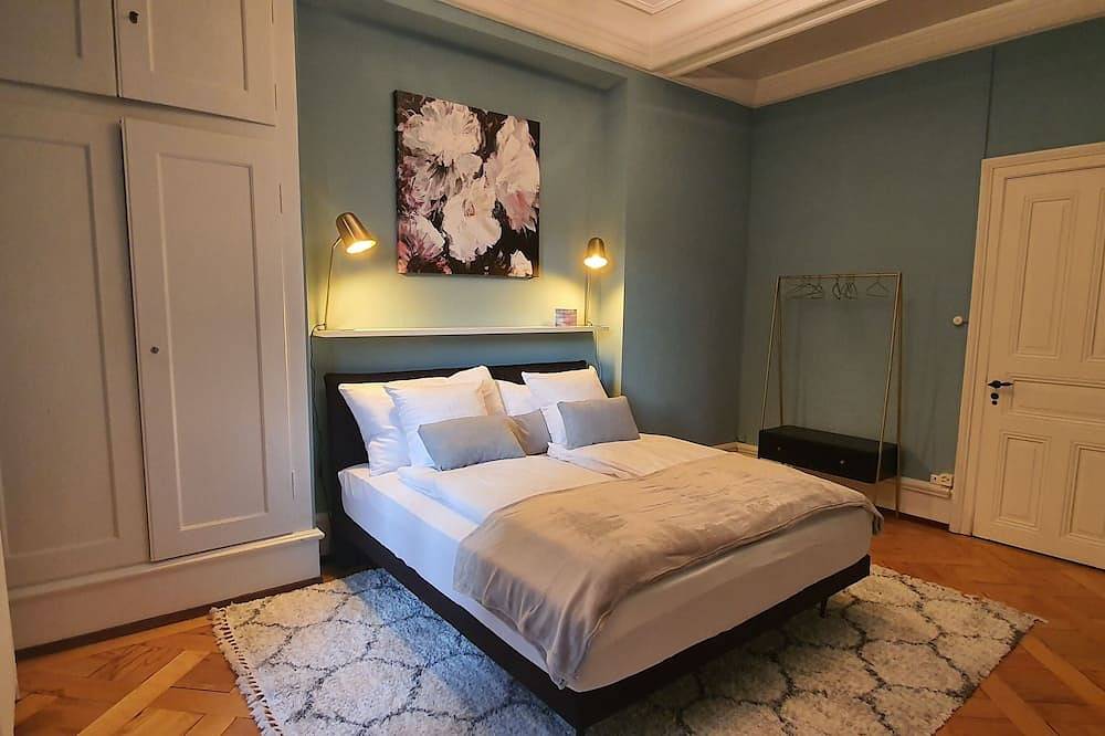 Entire apartment, Apartment Belle Epoque Lakefront & City center in Lucerne, Lake Lucerne