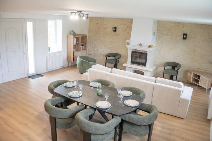 Location de vacances pour 8 personnes, avec Terrasse à Juaye-Mondaye