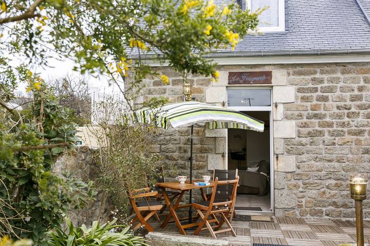 Gîte pour 2 personnes, avec terrasse et jardin dans L Armor - 3