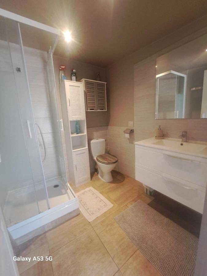 Maison d’hôte pour 4 personnes, avec piscine ainsi que vue et jardin, animaux acceptés à Lunel - 2