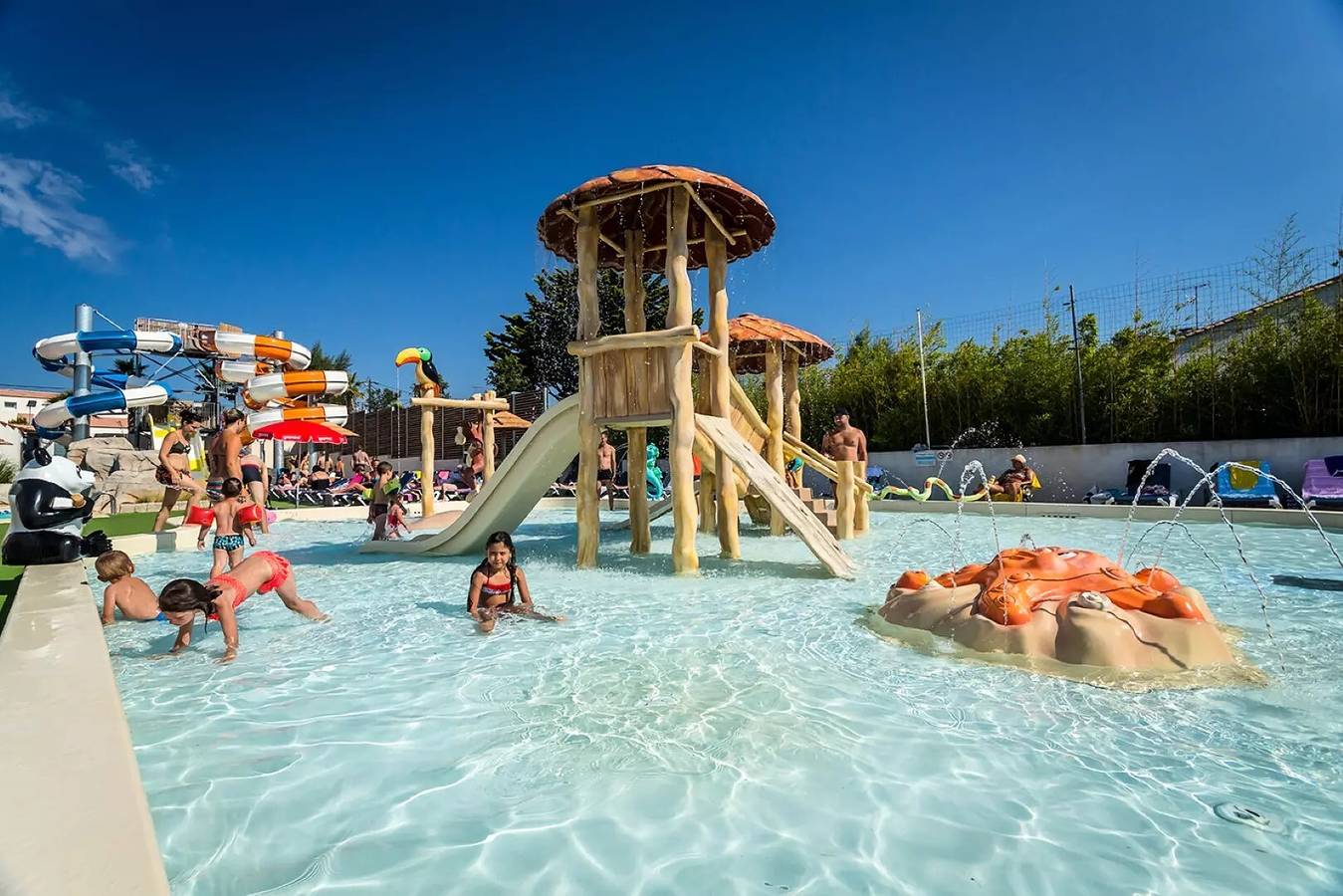 Mobilheim 4 Zimmer 6 Personen + Tv in Château-d'Olonne, Les Sables-d'Olonne