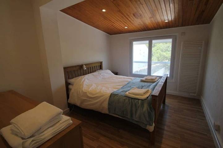 Beach House with 180 degree sea views, 6 Bed, 4 Baths, sleeps 10-12 in La Tranche-sur-Mer, Vendée